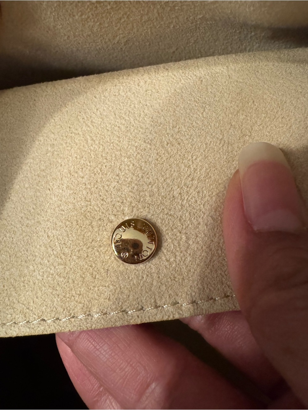 Louis Vuitton Galliera PM Monogram Shoulder Bag - Picture 11 of 13